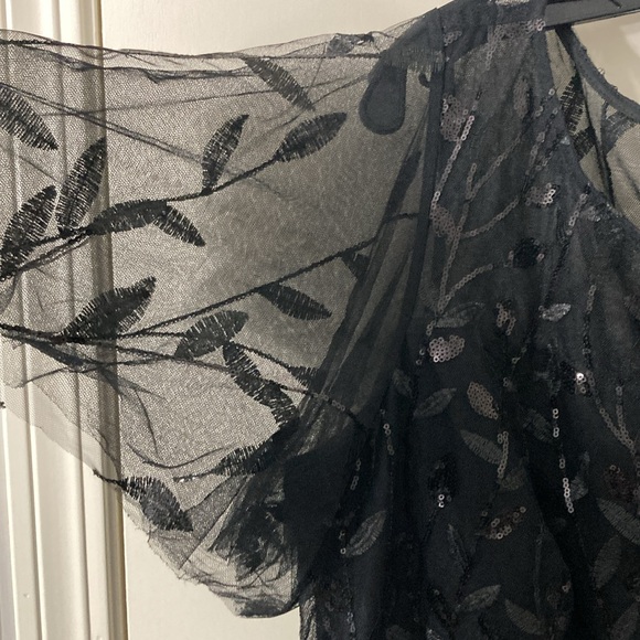 Formal dress with sequins - Picture 5 of 8